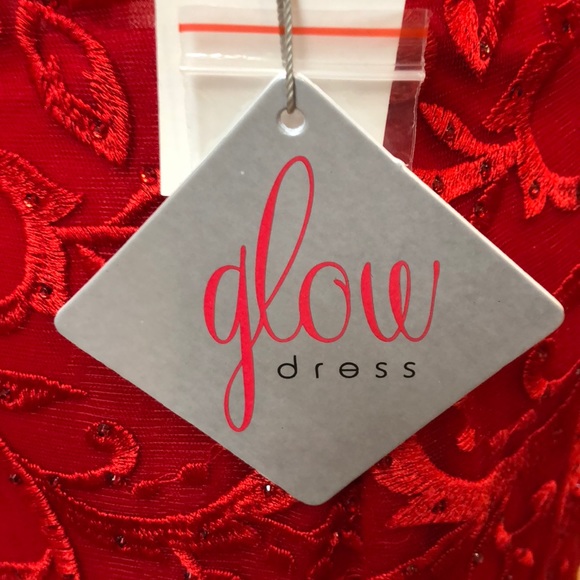 ✔️ Red prom dress adorned with beads - Picture 7 of 8